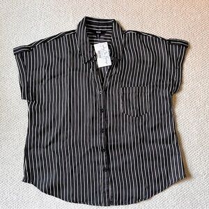 MINE Women’s Top Cap Sleeve Silk Pin Black Pin Stripe Size Large NWT